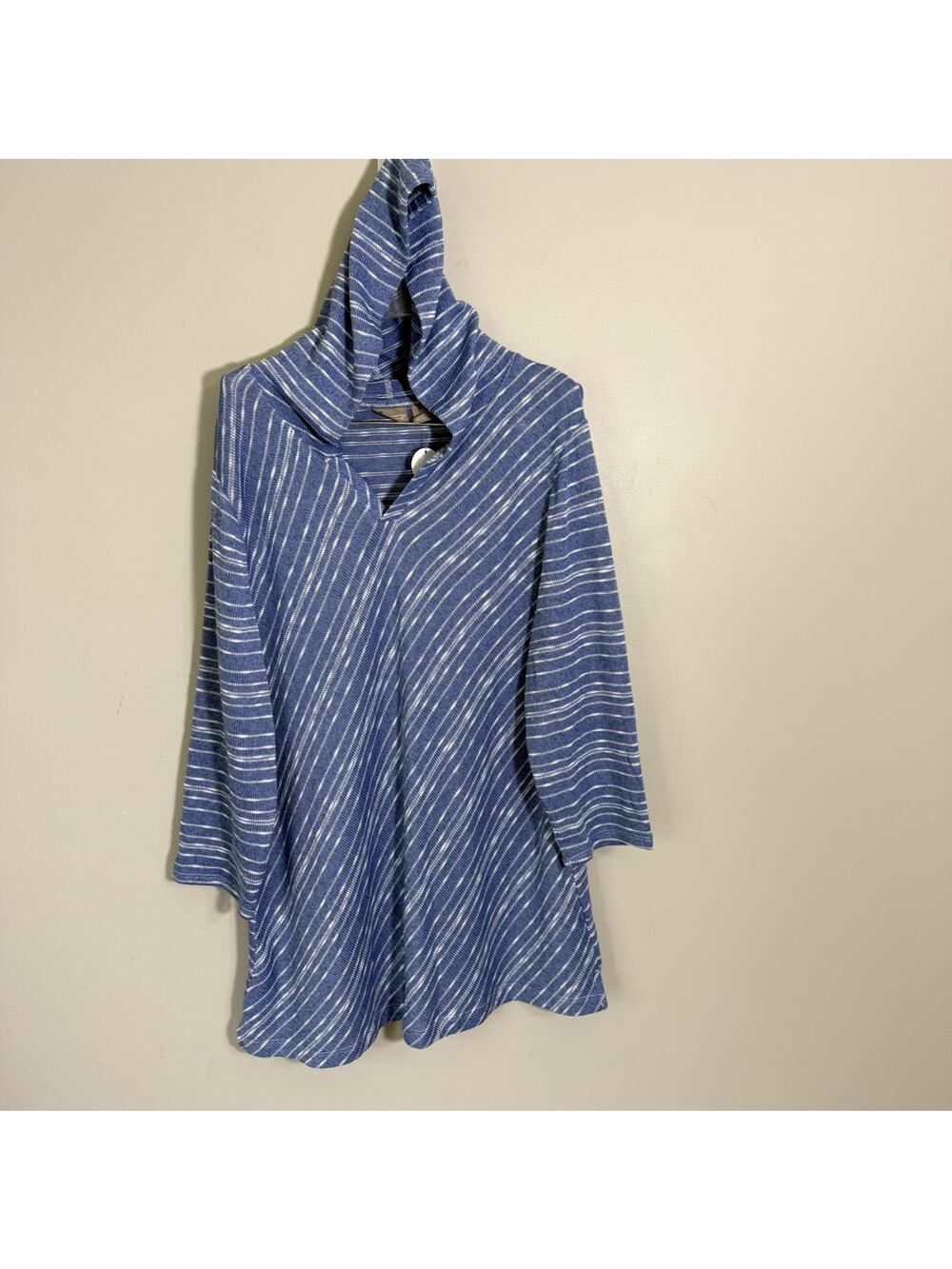 Chicos Top Size 3 US XL Blue Soft 3/4 Sleeves Hooded Tunic Striped New - Picture 1 of 5